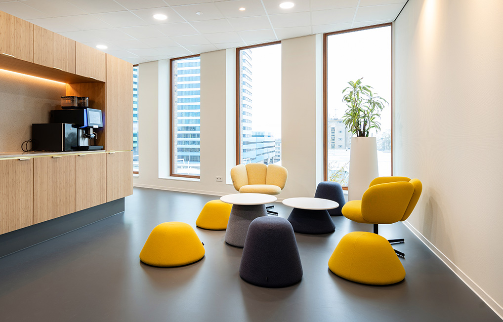 BrasEasyChair_3_1018x652px.jpg